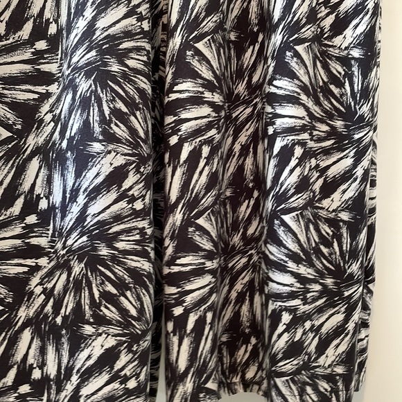 Striking Black & White Floaty Trouser Jumpsuit - Aus Size 12 - George at Asda - Picture 10 of 16